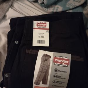 Black Wrangler Ranger work/cargo pants 32x30